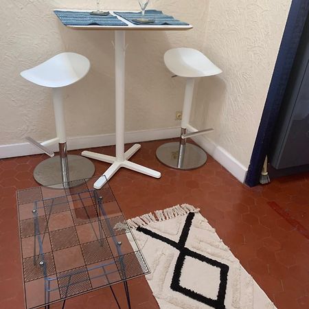 Un Appartement Atypiquement Provencal Ле-Канне Екстер'єр фото